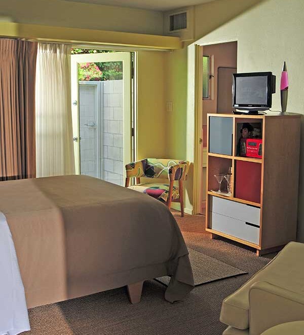 Twin Palms Room Twin Palms Room | Orbit In, Palm Springs, CA